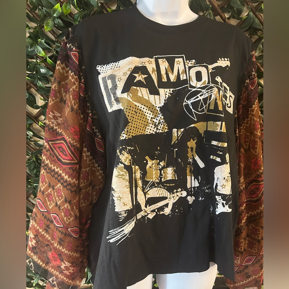 UPCYCLED one of a kind, RAMONES Music T Shirt